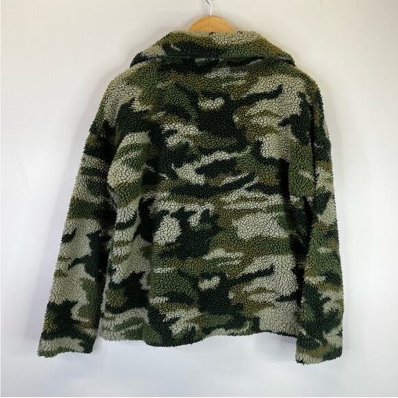 J. Crew Camo Printed Sherpa jacket green - XS - Picture 9 of 11